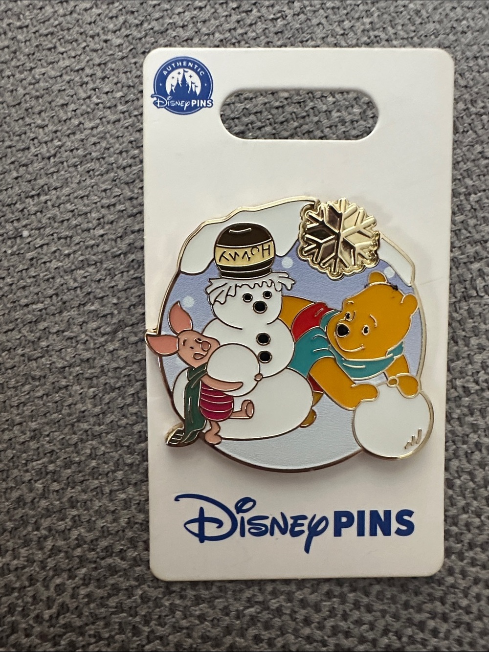 Disney Parks Yellow Winnie the Pooh & Pink Piglet Snowman Enamel Pin BNWT
